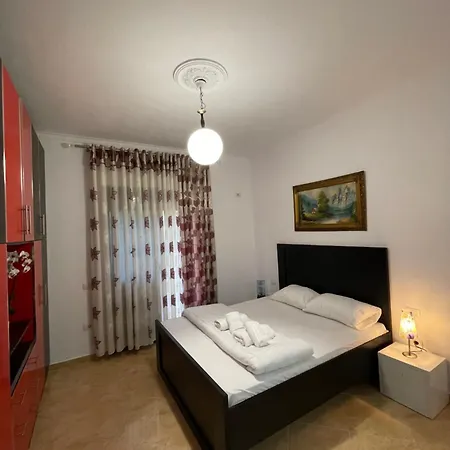 Anel S Villa